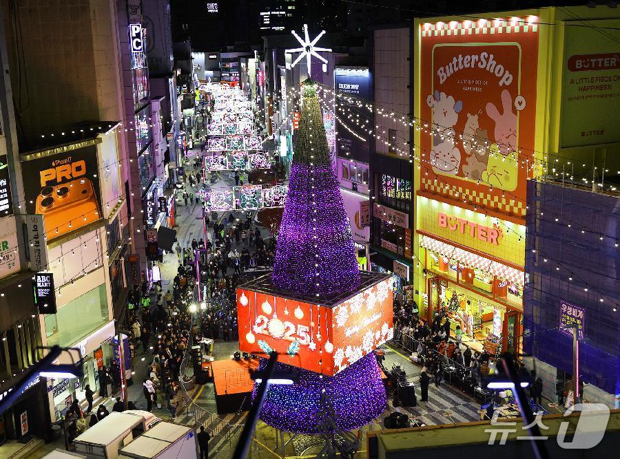 2025 광복로 겨울빛 트리축제 전경 (부산 중구청 제공. 재판매 및 DB금지)