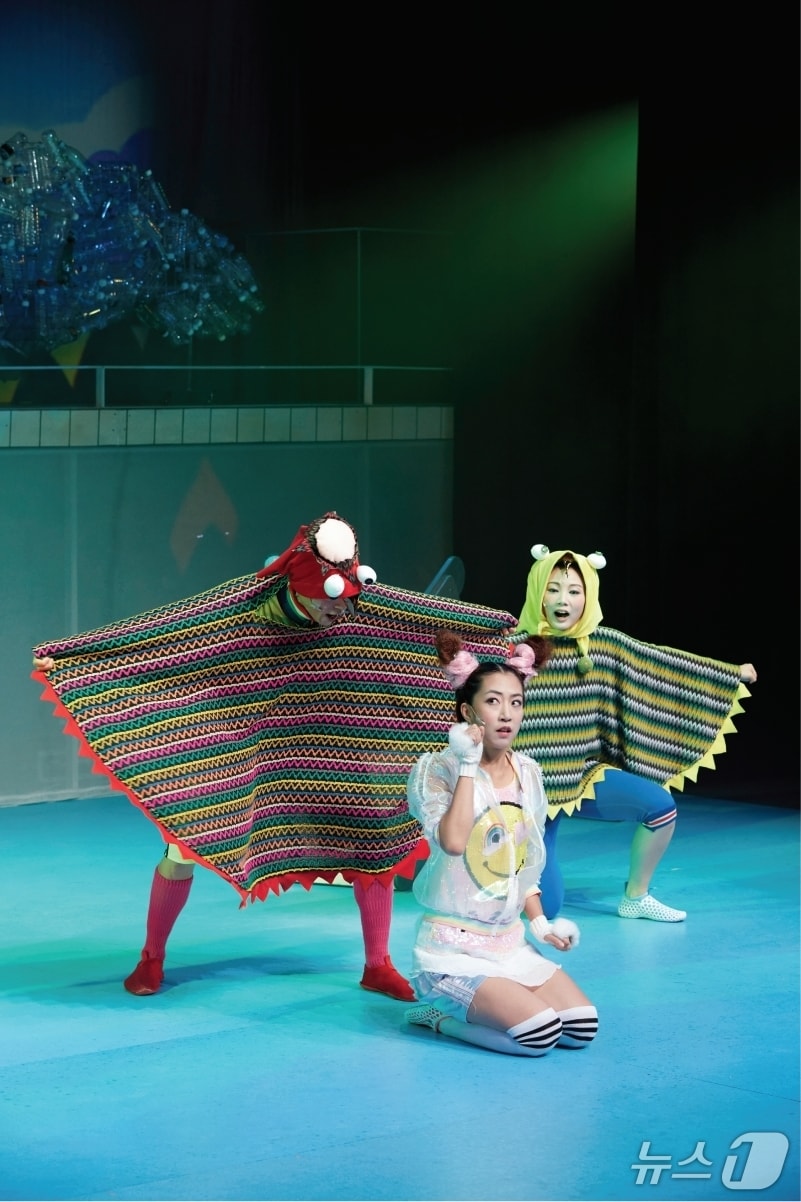 국립아시아문화전당재단 파트너 공연 유통처 공모사업에 선정된 밀양 극공작소 '마방진'의 토끼전.(밀양시 제공. 재판매 및 DB금지)