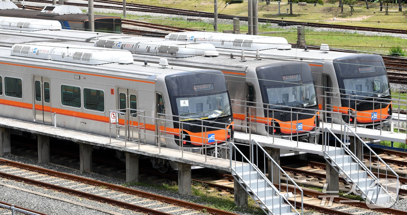 부산도시철도 1호선 전동차 모습 (부산교통공사 제공. 재판매 및 DB금지)