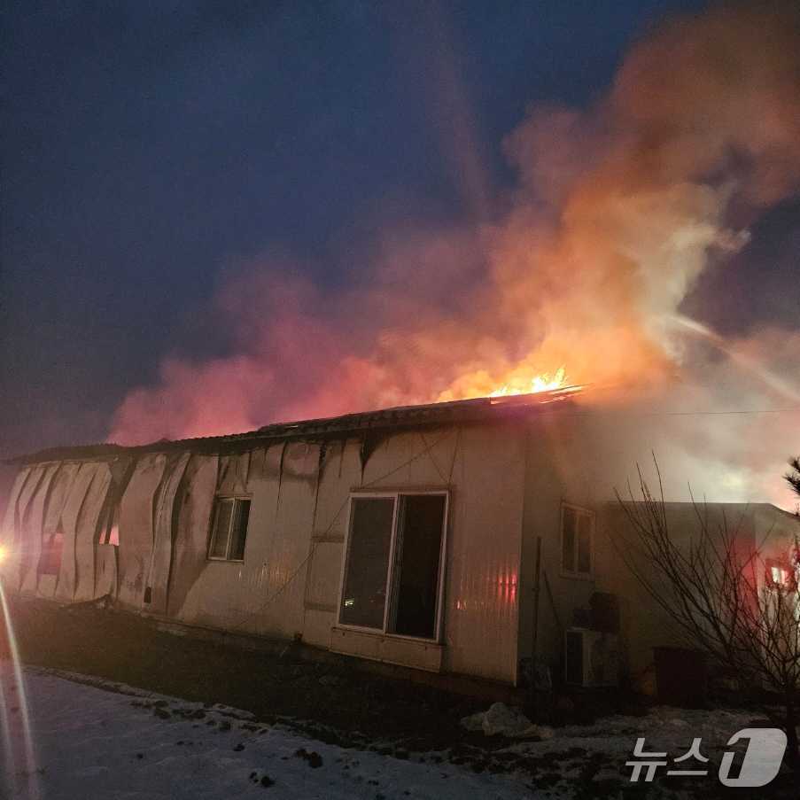 철원 주택화재.(강원도소방본부 제공, 재판매 및 DB 금지) 2025.12.29/뉴스1