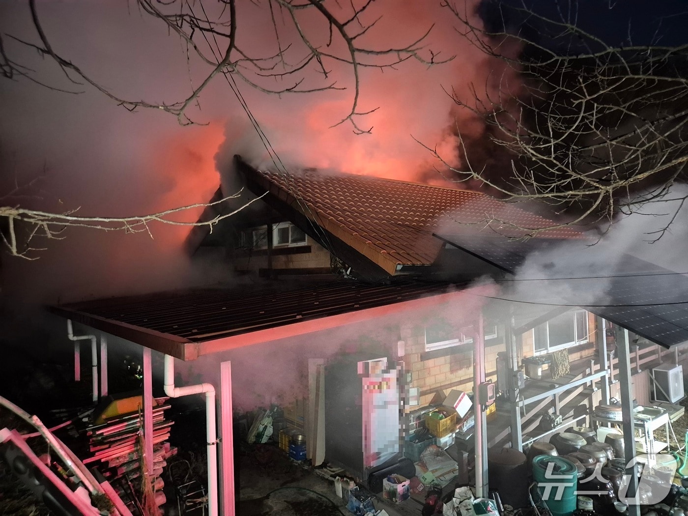 예산 대흥면 주택 화재 현장. (예산소방서 제공, 재판매 및 DB금지) / 뉴스1 