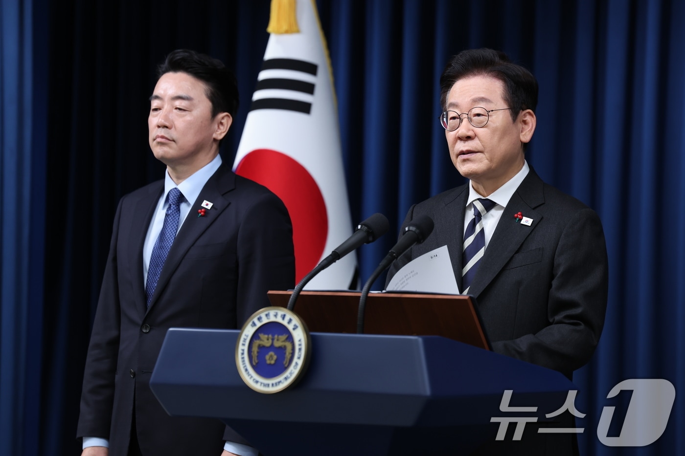 이재명 대통령이 3일 서울 용산 대통령실 청사에서 ‘빛의 혁명 1주년, 대통령 대국민 특별성명’을 발표하고 있다. 2025.12.3/뉴스1 ⓒ News1 이재명 기자