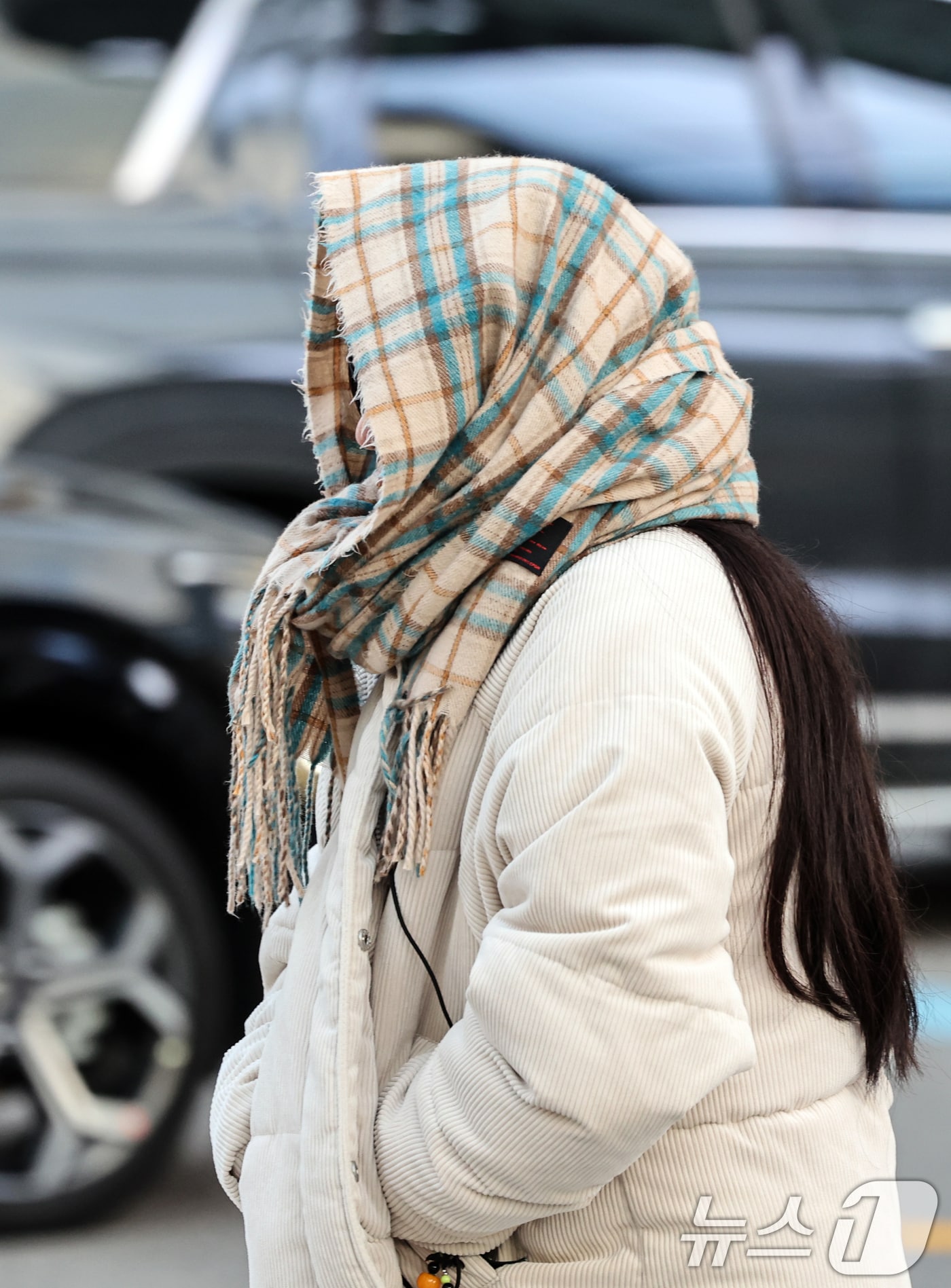 두꺼운 옷차림을 한 시민들이 발걸음을 옮기고 있다.(사진은 기사 내용과 무관함) / 뉴스1 ⓒ News1