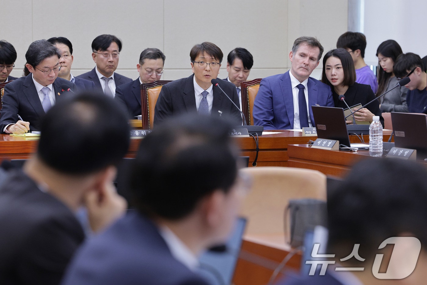 박대준 쿠팡 대표이사가 3일 서울 여의도 국회 정무위원회에서 열린 쿠팡 개인정보 유출 관련 현안질의에서 의원 질의에 답변하고 있다. 2025.12.3/뉴스1 ⓒ News1 신웅수 기자