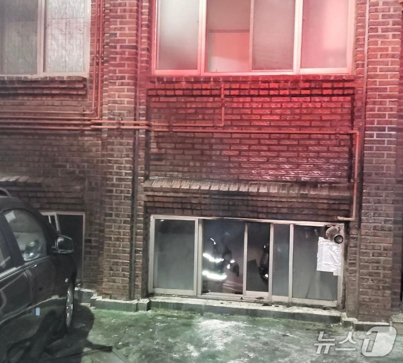 화재 현장. &#40;경기도소방재난본부 제공. 재판매 및 DB 금지&#41; 2025.12.4/뉴스1