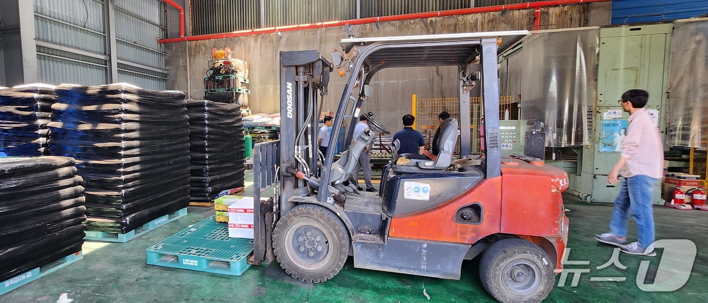 무기질 비료.(전남도 제공. 재판매 및 DB금지) 2025.12.4/뉴스1