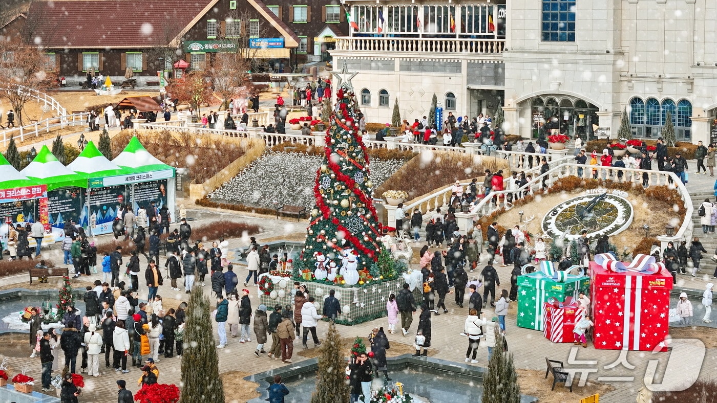 전북 임실군을 대표하는 겨울 축제인 &#39;2025 임실산타축제&#39;가 25일부터 28일까지 4일간 임실치즈테마파크에서 열린다.&#40;임실군 제공. 재판매 및 DB금지&#41;2025.12.6/뉴스1