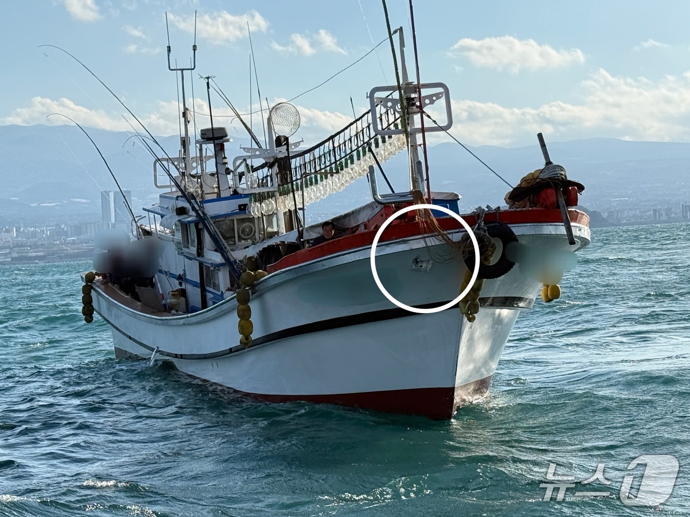 충돌 어선(제주해경 제공. 재판매 및 DB금지)