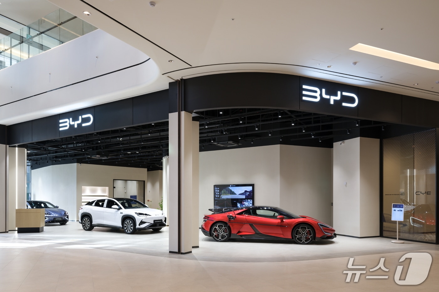 BYD 파주 스타필드 빌리지 운정 전시장 모습.(BYD 제공)