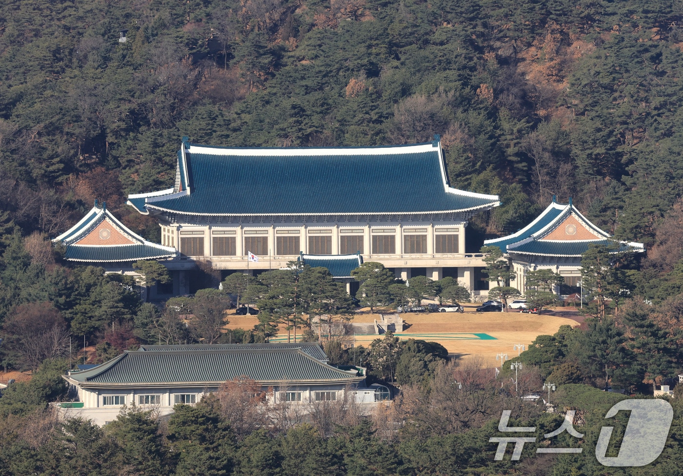 서울 종로구 정부서울청사에서 바라본 청와대 모습. 2025.12.8/뉴스1 ⓒ News1 임세영 기자