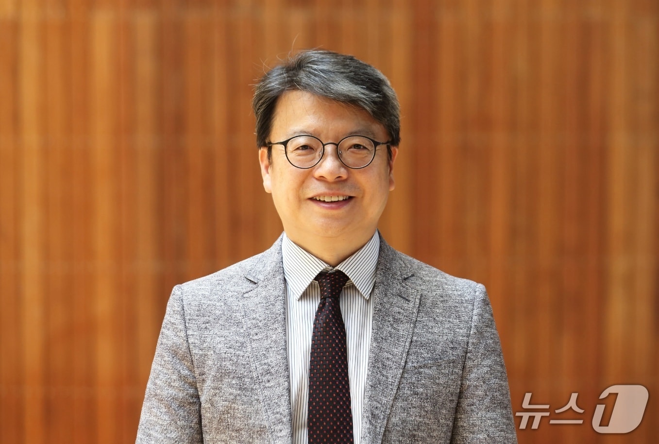 윤종빈 정치외교학전공 교수.(명지대 제공)