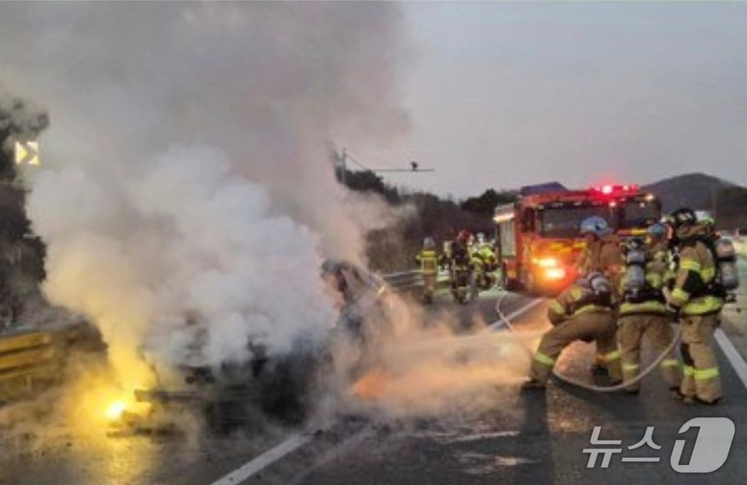 화재 현장. (경기도소방재난본부 제공. 재판매 및 DB 금지) 2025.12.9/뉴스1