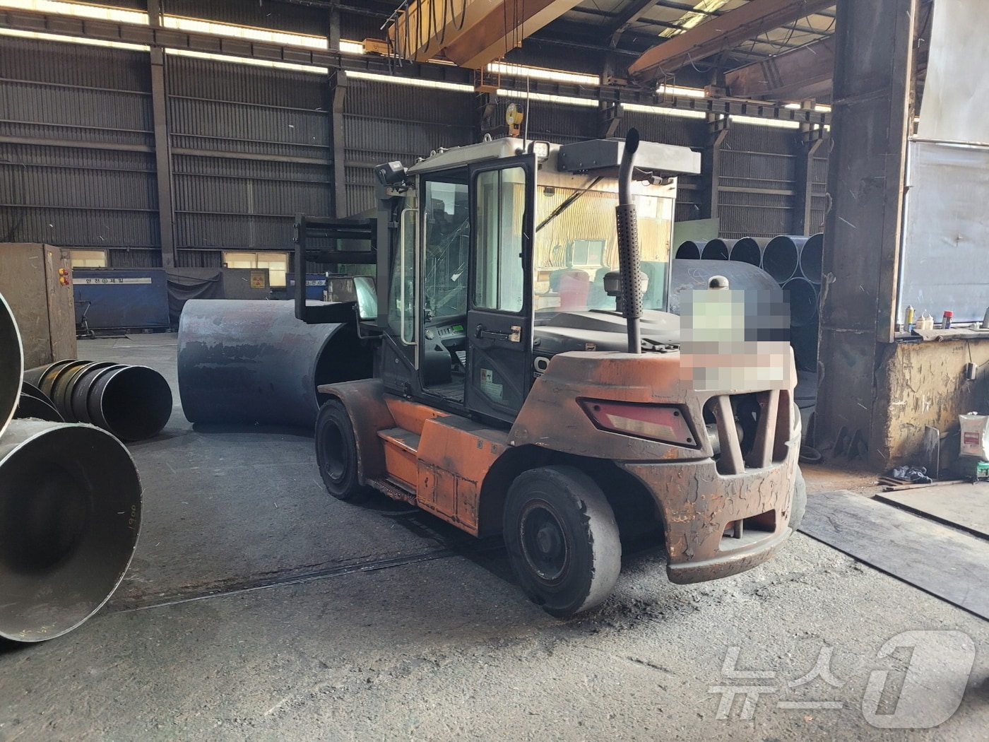 부산 강서구 송정동 철강공장 사고 현장(강서경찰서 제공)