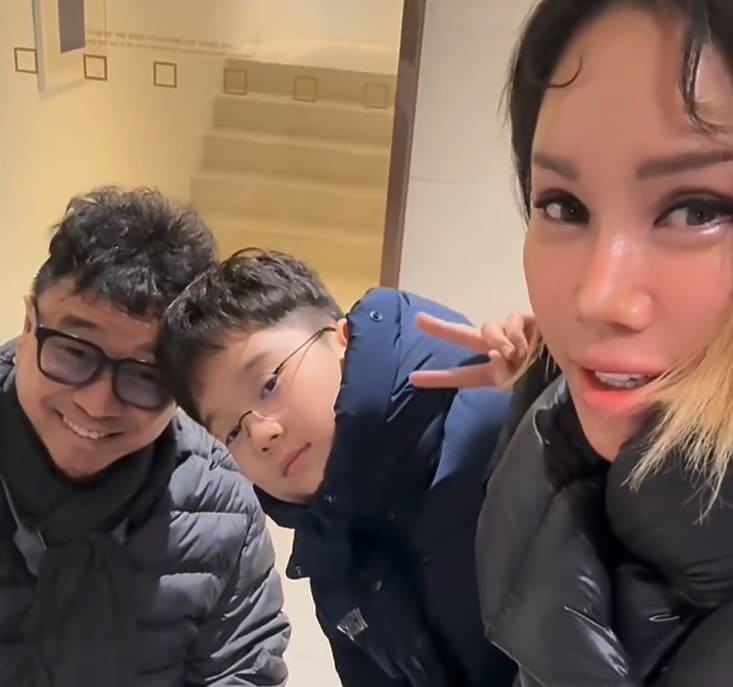 (김송 인스타그램 갈무리)