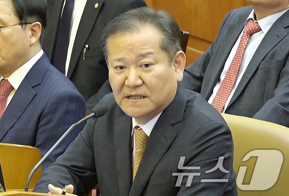 이상민 전 행정안전부 장관이 11일 오전 서울 종로구 헌법재판소에서 열린 윤석열 대통령 탄핵 심판 7차 변론기일에 증인으로 출석해 질문에 답변하고 있다. (헌법재판소 제공) 2025.2.11/뉴스1