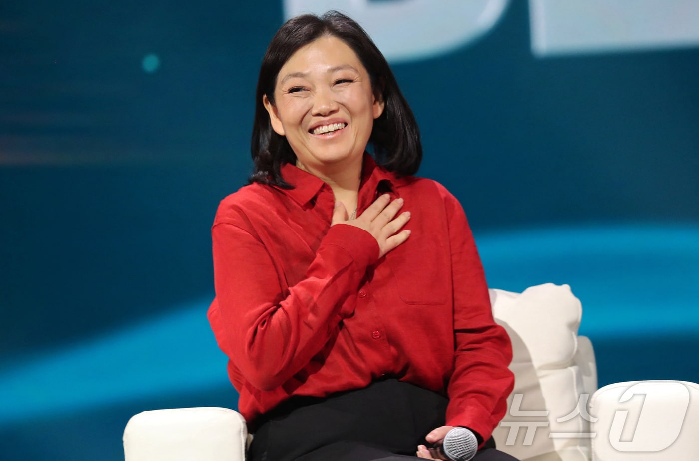 와일드베리 설립자 타티야나 김이 2024년 10월 17일 카자흐스탄 알마티에서 열린 중앙아시아 여성포럼에서 연설하고 있다. 2024.10.17 ⓒ 로이터=뉴스1 ⓒ News1 김경민 기자