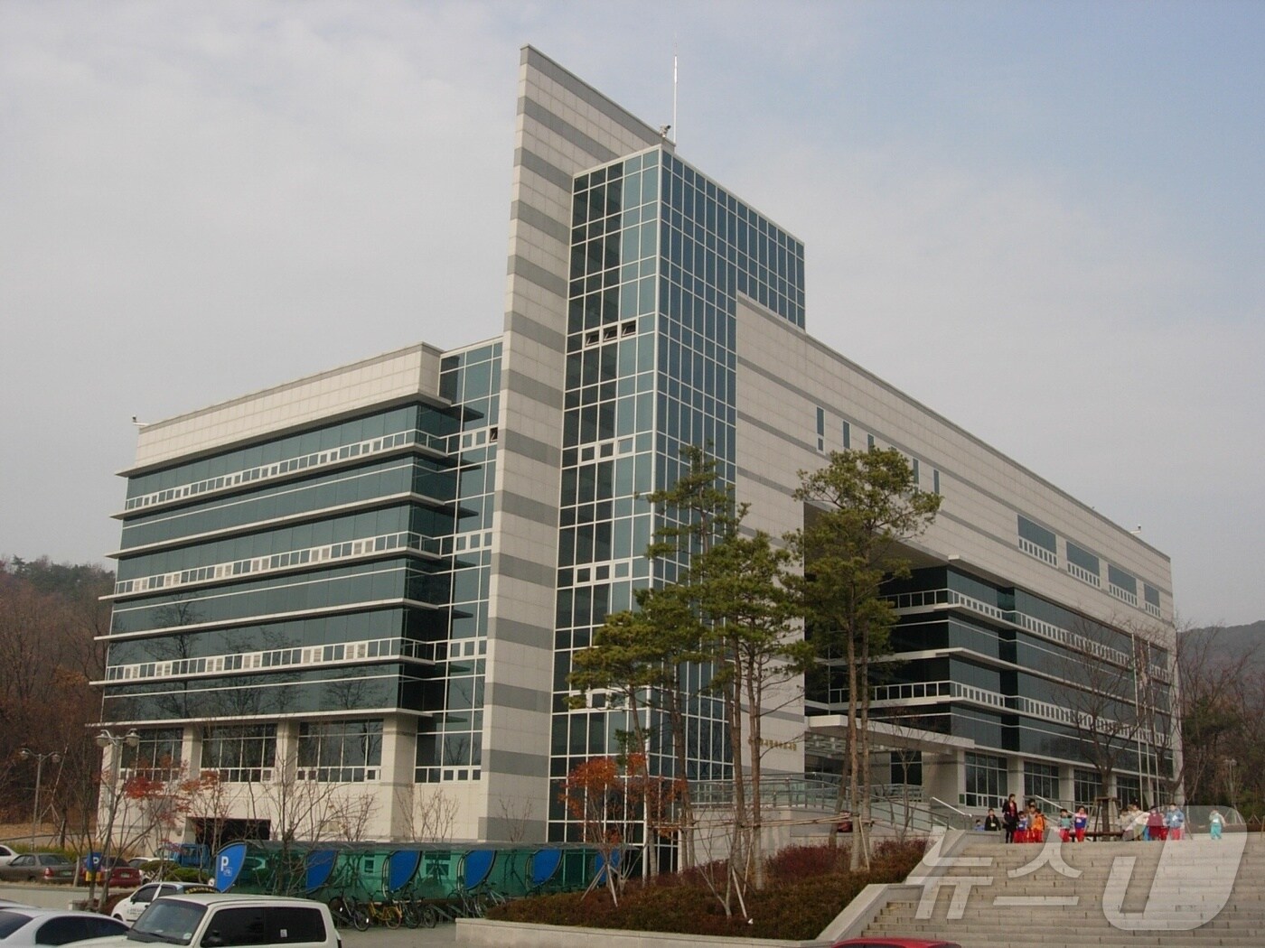 안양시 석수도서관 전경.(안양시 제공. 재판매 및 DB금지)/뉴스1