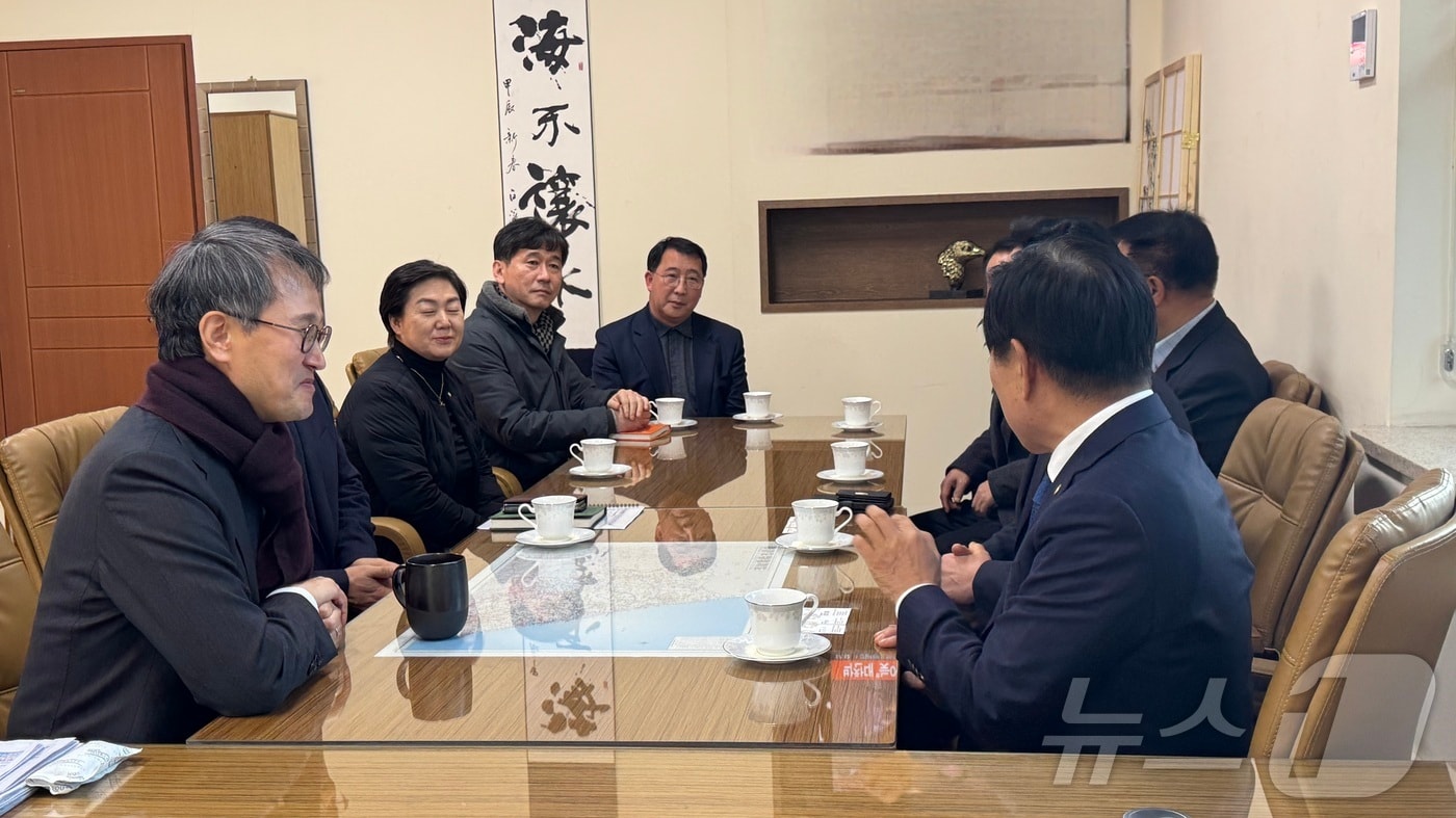 강원소방본부와 한국소방시설협회, 13일 도 소방산업의 발전과 도민 안전 강화를 위한 협력 방안 논의.(도소방본부 제공, 재판매 및 DB금지)