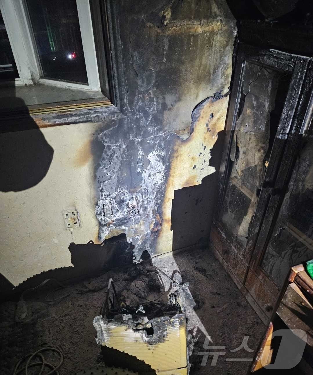 강원 동해 단독주택 화재 현장.(동해소방서 제공) 2025.2.14/뉴스1