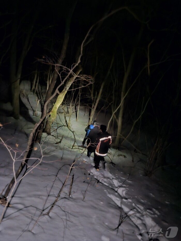 강원 양양 등산객 구조 현장.(양양소방서 제공, 재판매 및 DB 금지)