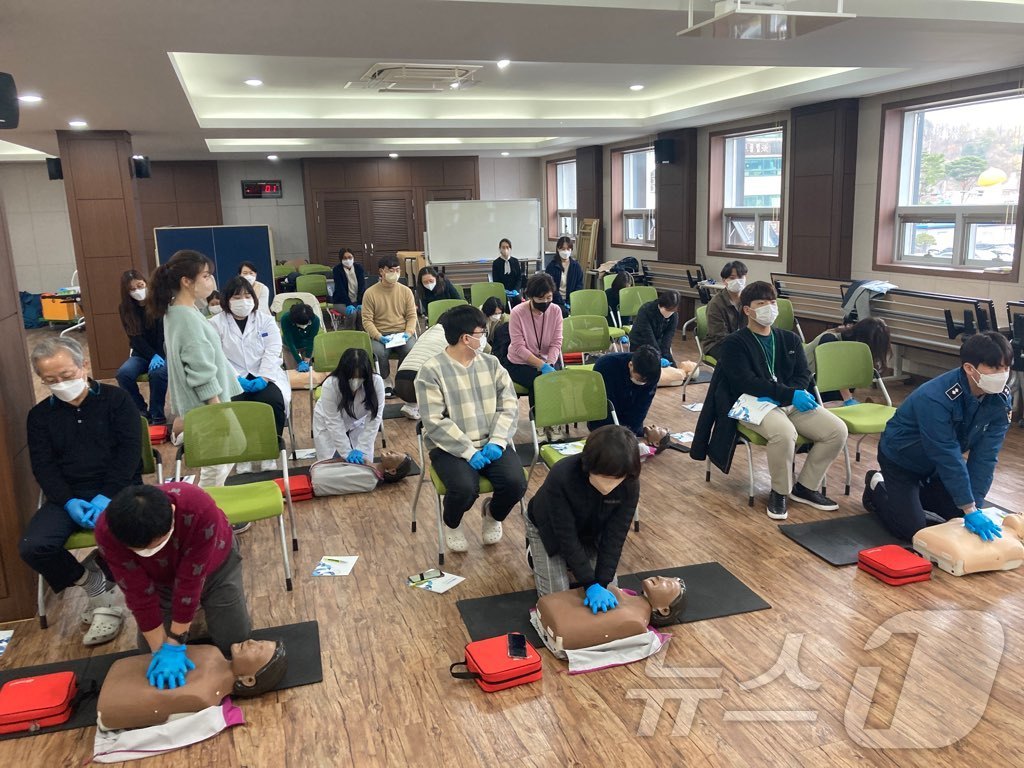 강원 양양군 보건소 심폐소생술 및 응급처치 교육.&#40;양양군 제공, 재판매 및 DB 금지&#41; 2025.2.19/뉴스1