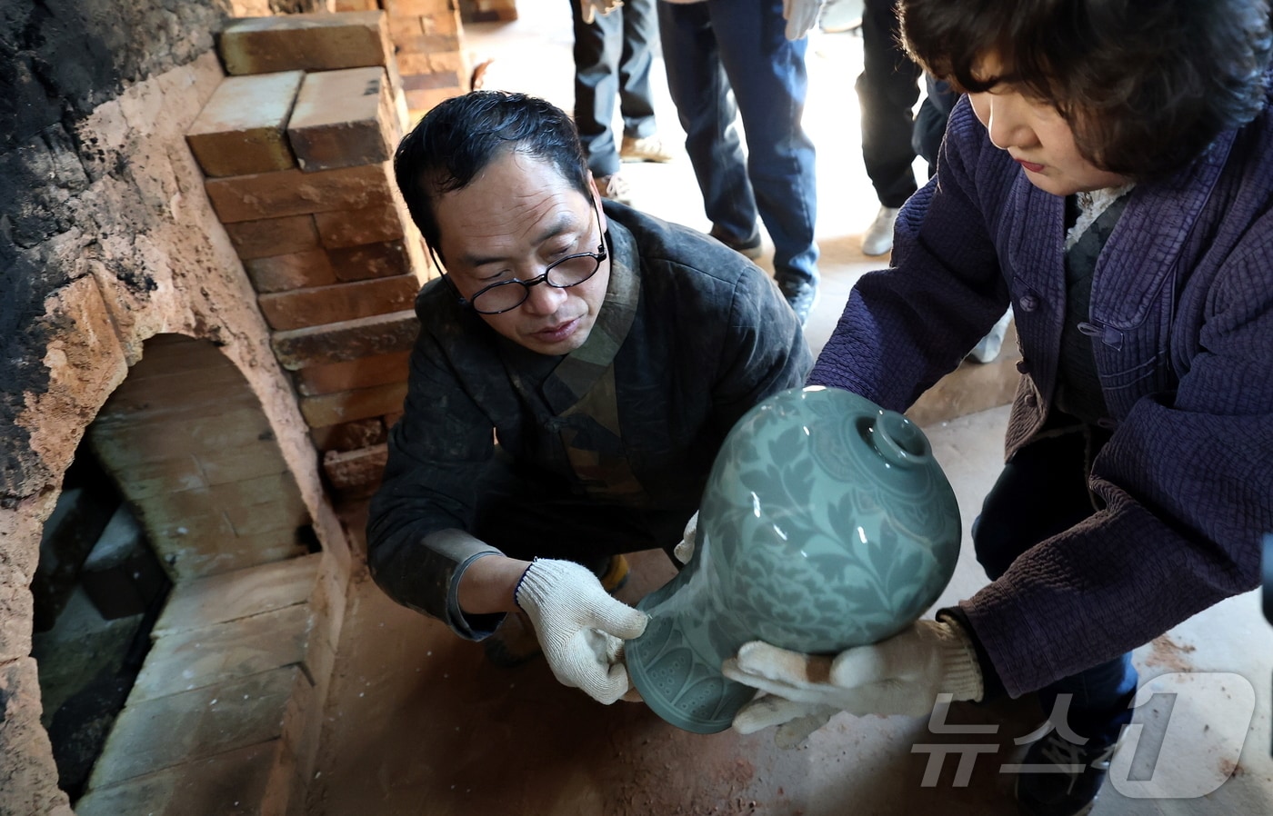 강진 청자축제-화목가마 요출.(강진군 제공, 재배포 및 DB금지) /News1