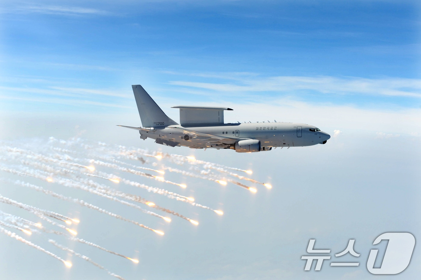 공군의 E-737 항공통제기. 기사와는 직접적인 관련이 없음. (공군 제공) 2025.2.3/뉴스1