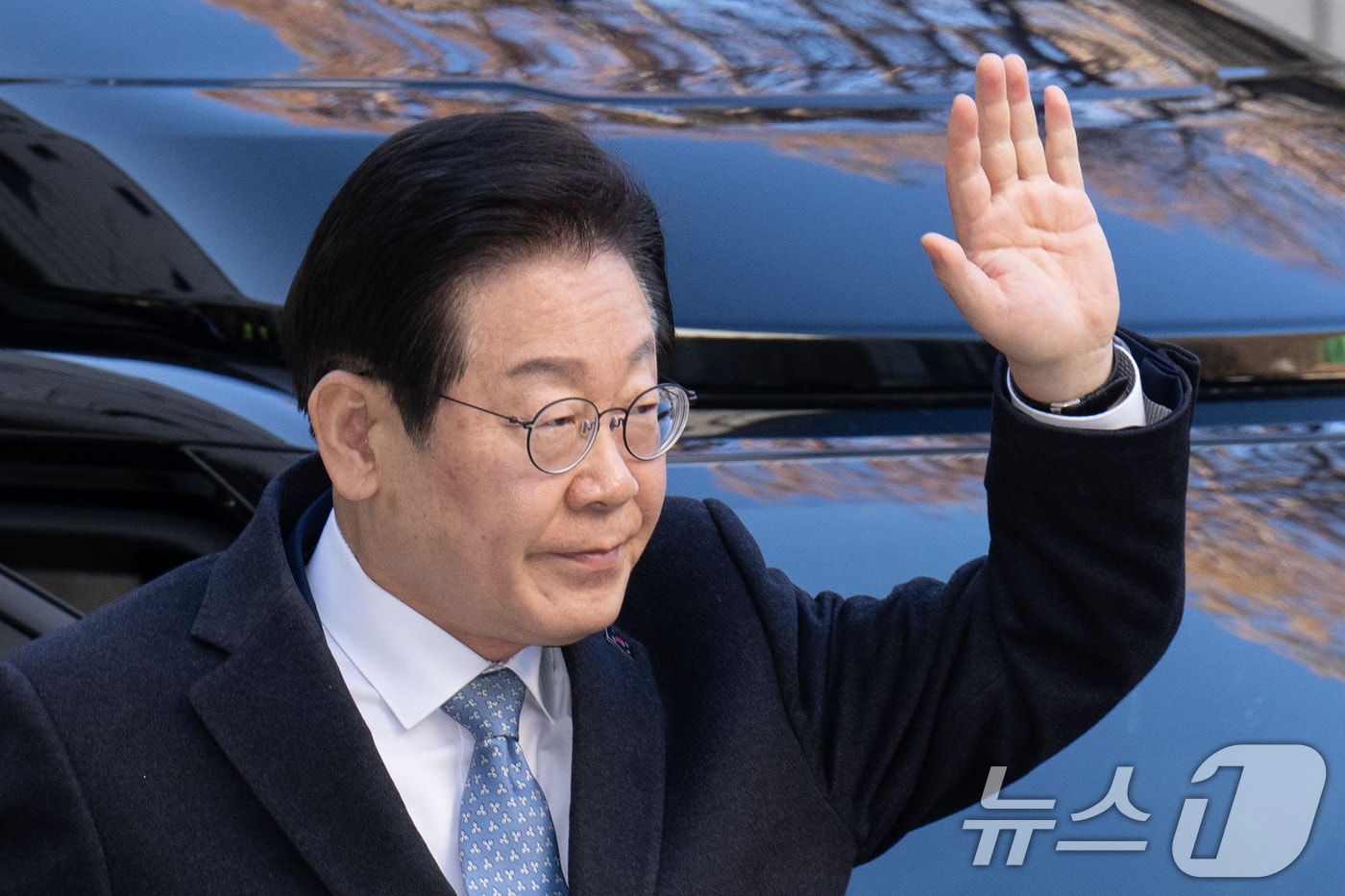 이재명 더불어민주당 대표가 4일 서초구 서울중앙지법에서 열린 '대장동·위례·성남FC·백현동 의혹' 관련 특정범죄가중처벌등에관한법률위반(뇌물) 혐의 공판에 출석하고 있다. (공동취재)2025.2.4/뉴스1 ⓒ News1 박세연 기자