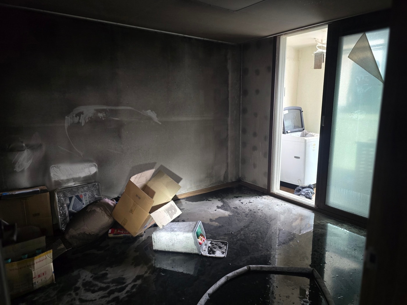 1일 오전 11시 21분께 충남 서산시 석남동의 한 아파트 7층에서 불이 났다. (서산소방서 제공. 재판매 및 DB금지)/뉴스1