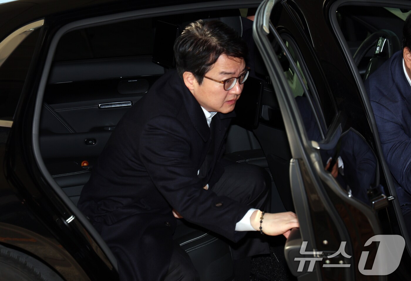 심우정 검찰총장이 11일 서울 서초구 대검찰청으로 출근하고 있다. 2025.3.11/뉴스1 ⓒ News1 김명섭 기자