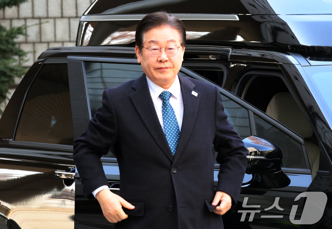 이재명 더불어민주당 대표가 11일 오전 서울 서초구 서울중앙지방법원에서 열린 '대장동 개발비리 의혹' 특정범죄가중처벌등에관한법률위반(뇌물)등 공판에 출석하고 있다. 2025.3.11/뉴스1 ⓒ News1 김명섭 기자