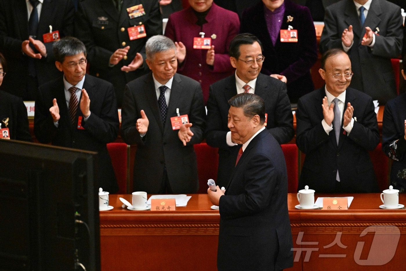 지난해 3월 10일 시진핑 중국 국가주석이 베이징 인민대회당에서 열린 전국인민정치협상회의(정협) 폐막식에 참석한 뒤 떠나고 있다. 2025.03.11 ⓒ AFP=뉴스1 ⓒ News1