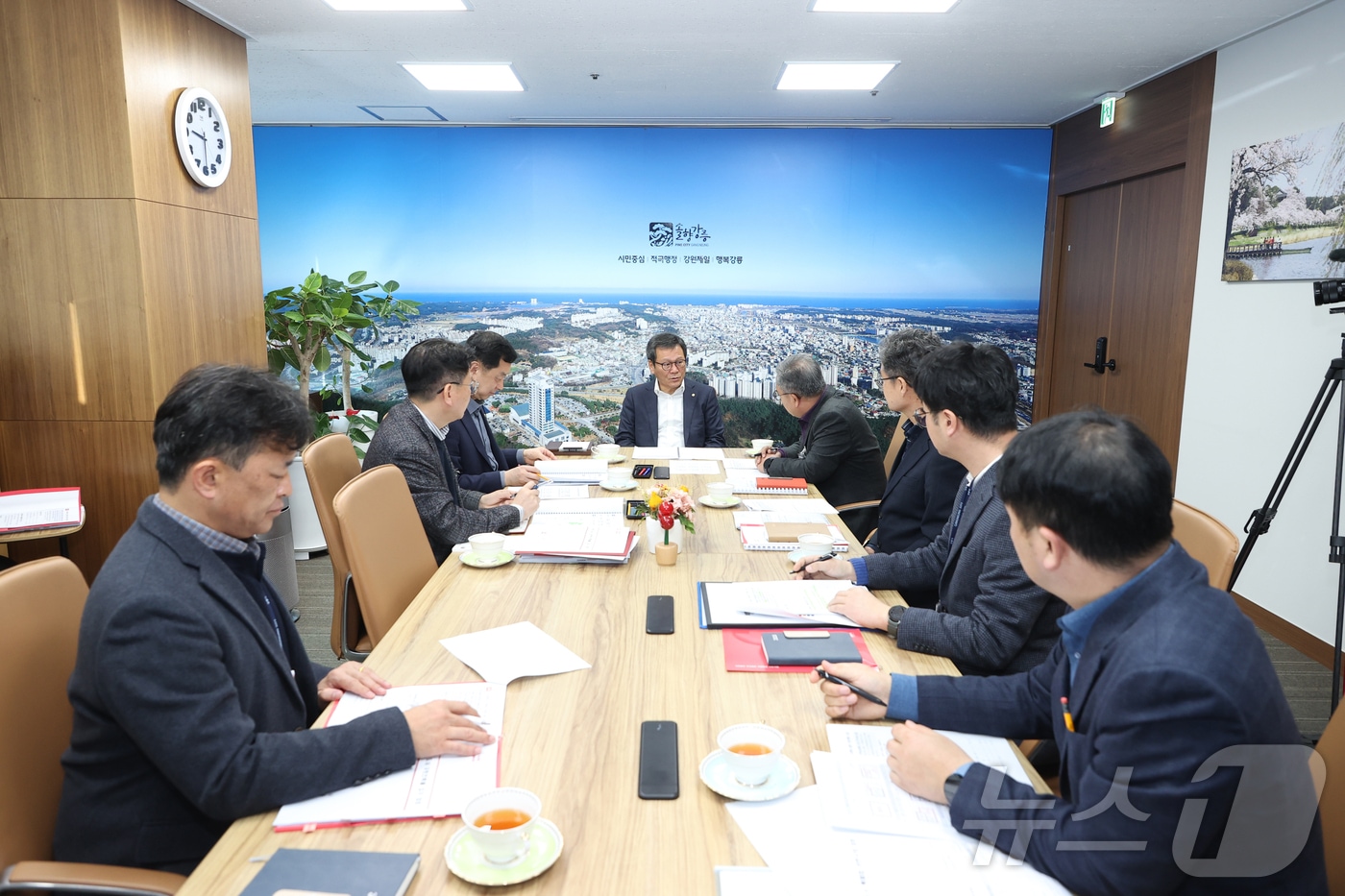 강원 강릉시, 정부정책연계 신규시책 발굴 릴레이소통회의 실시.(강릉시 제공, 재판매 및 DB 금지) 2025.3.11/뉴스1
