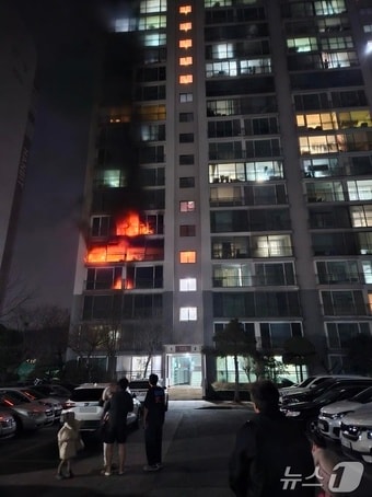 대전 유성구 아파트 화재 현장. (대전소방본부 제공. 재판매 및 DB금지) /뉴스1