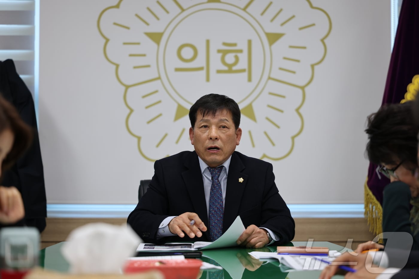 김영춘 부여군의회 의장이 의정협의회를 주재하고 있다. (부여군의회 제공. 재판매 및 DB금지) /뉴스1