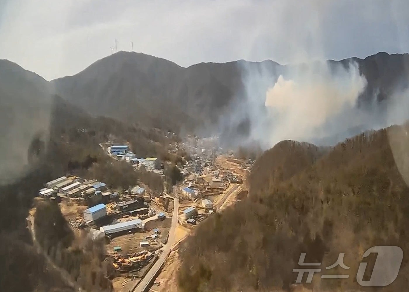 12일 오후 1시 20분쯤 양산시 상북면의 한 야산에서 불이 났다. 사진은 산불 현장 모습.(산림청 제공. 재판매 및 DB금지)