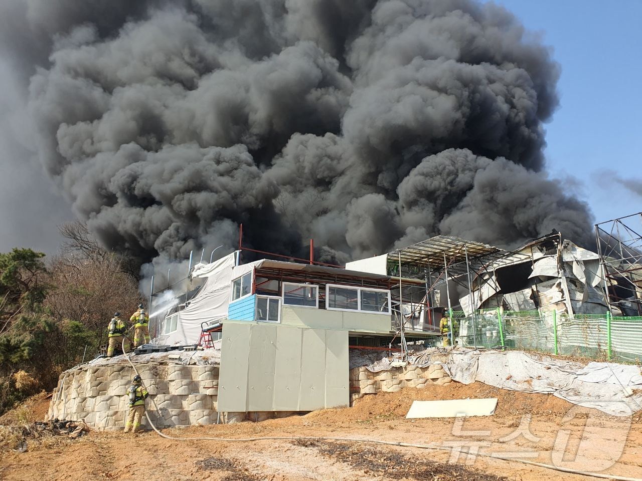 화재 현장. (경기도소방재난본부 제공. 재판매 및 DB 금지) 2025.3.14/뉴스1