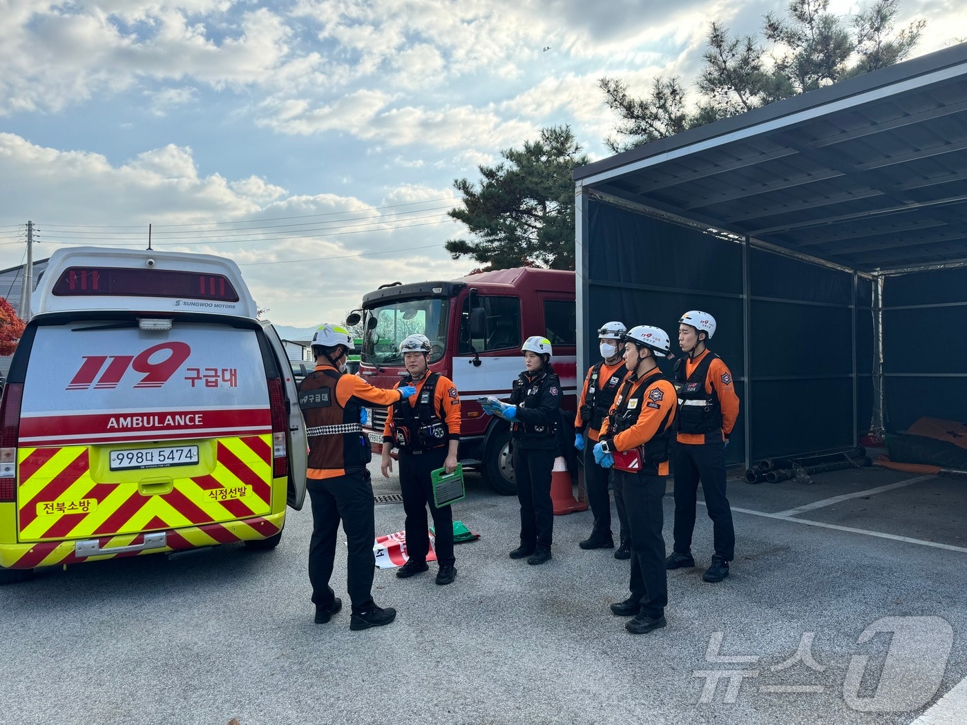 전북자치도소방본부는 17일부터 21일까지 '2급 응급구조사 양성과정'에 참여 중인 소방공무원들이 전북대학교병원, 원광대학교병원 등 도내 7개 응급의료기관에서 병원 실습을 실시한다고 14일 밝혔다.(전북소방 제공. 재판매 및 DB금지)