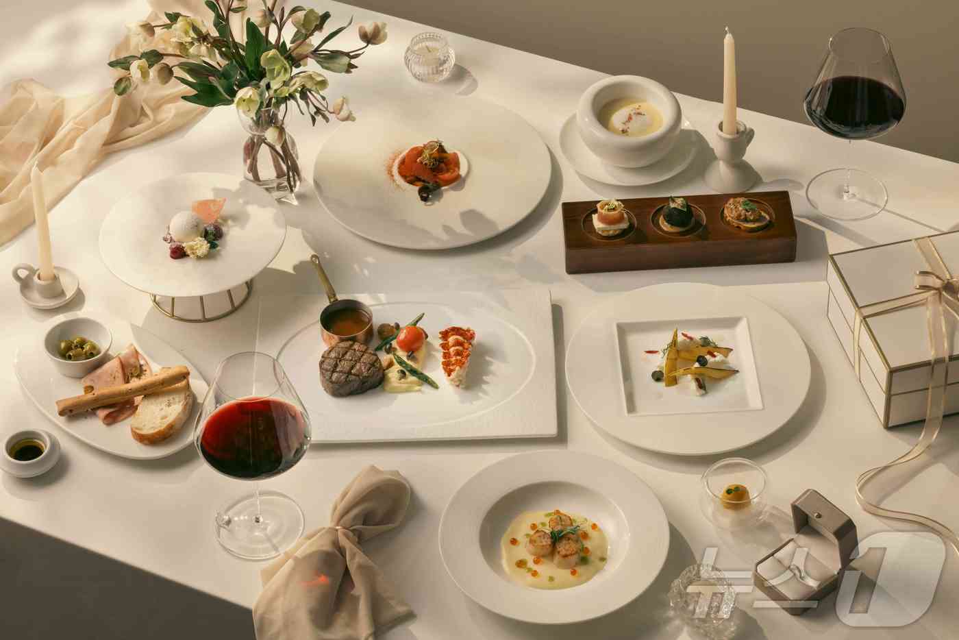 파노라믹 65 다이닝 디너 코스(오크우드 프리미어 인천 제공) / 뉴스1