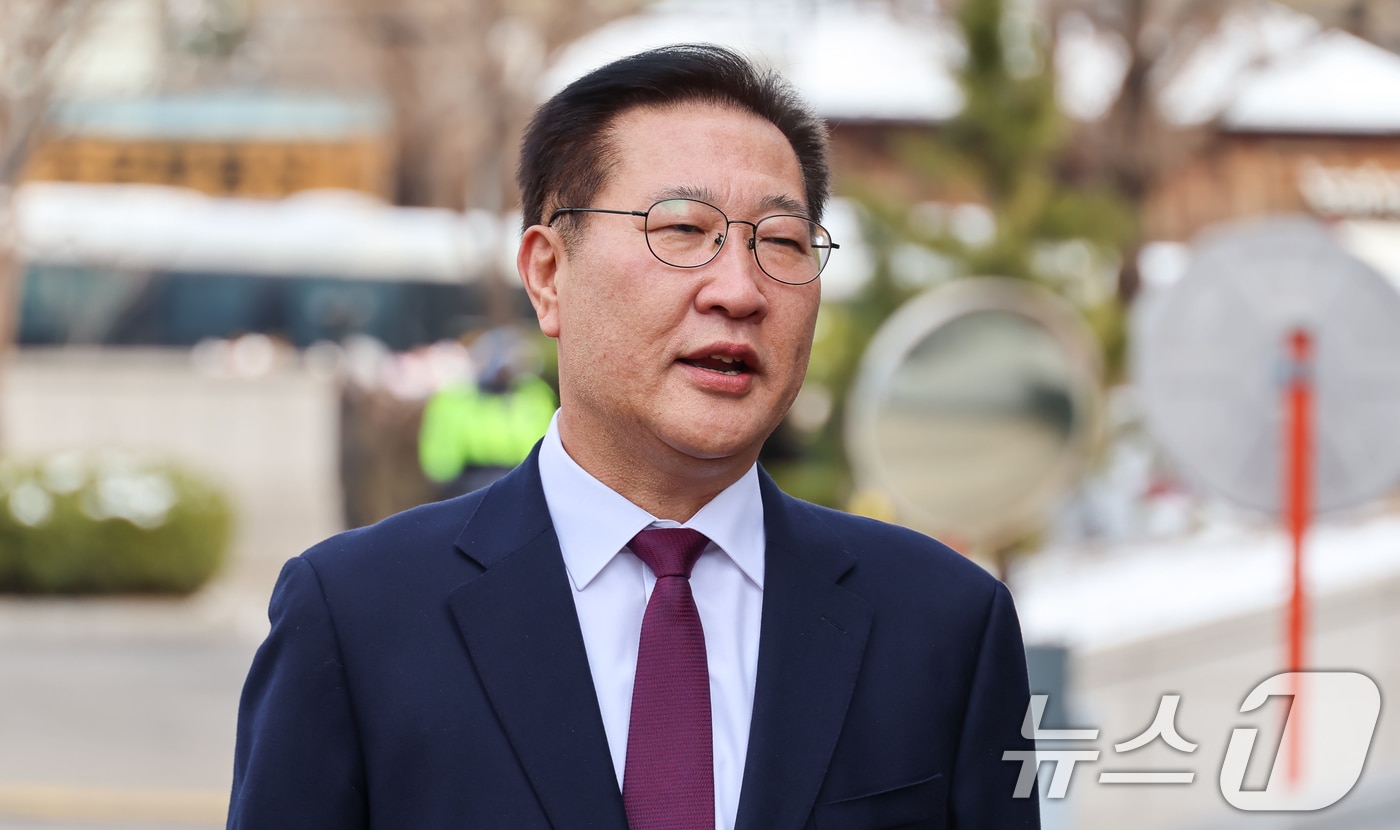 박성재 법무부 장관이 18일 서울 종로구 헌법재판소에서 열린 탄핵심판 첫 변론에 출석하고 있다. (공동취재) 2025.3.18/뉴스1 ⓒ News1 김명섭 기자