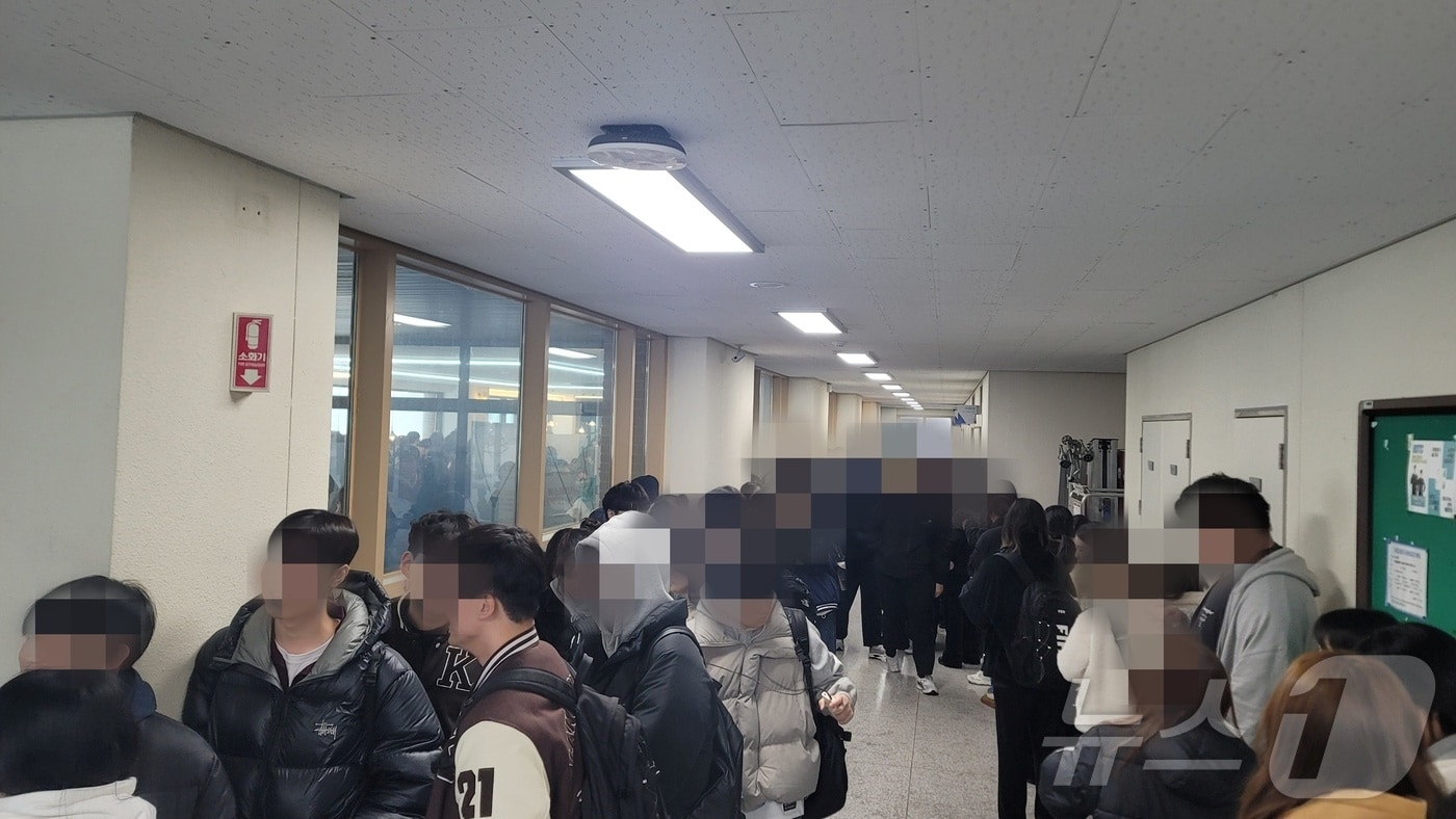 폭설에 고립된 강원 삼척 강원대 도계캠퍼스 학생들.(독자제공, 재판매 및 DB금지)