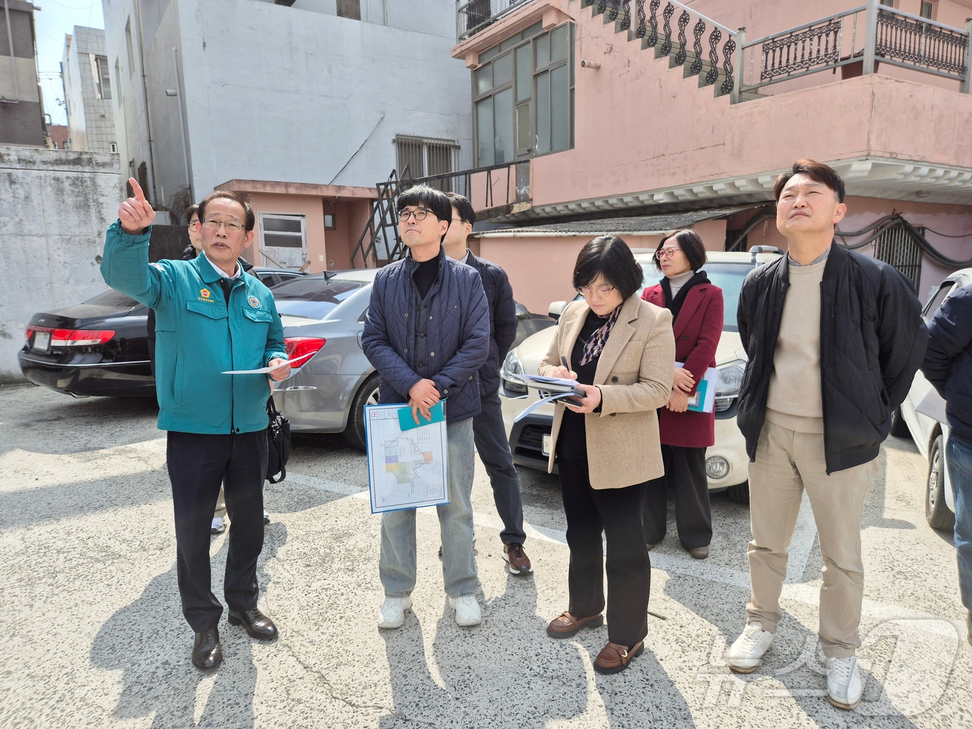 울산시의회 강대길 의원이 19일 오후 시 관계 부서와 함께 동구 대왕암 월봉시장을 방문했다고 밝혔다.(울산시의회 제공. 재판매 및 DB 금지) /뉴스1