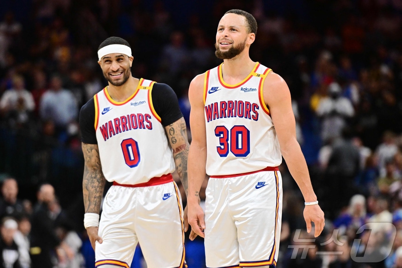 NBA 골든스테이트가 필라델피아에 패하며 연승행진이 멈췄다. ⓒ AFP=뉴스1