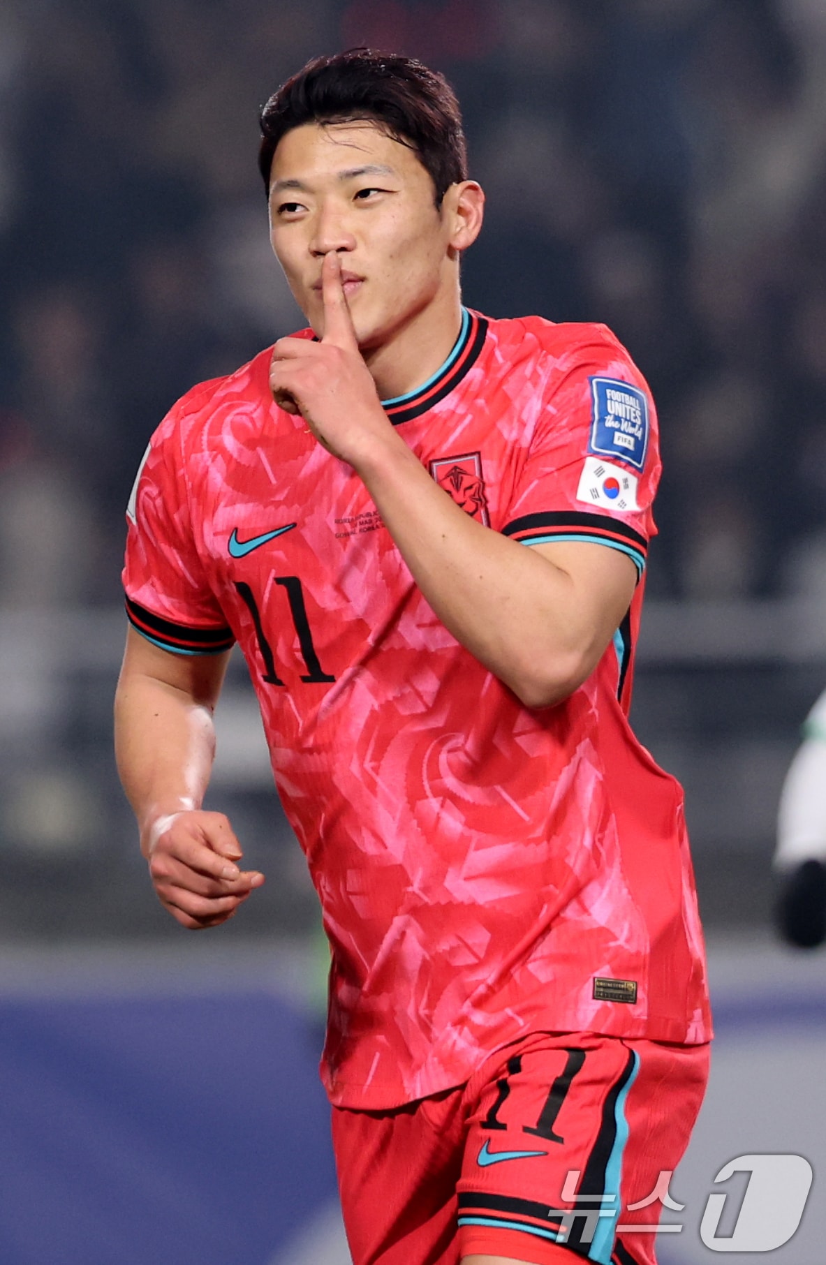 20일 오후 경기 고양시 고양종합운동장에서 열린 2026 국제축구연맹(FIFA) 북중미 월드컵 아시아 3차 예선 B조 7차전 대한민국과 오만의 경기에서 대한민국 황희찬이 골을 넣고 기뻐하고 있다. 2025.3.20/뉴스1 ⓒ News1 이승배 기자
