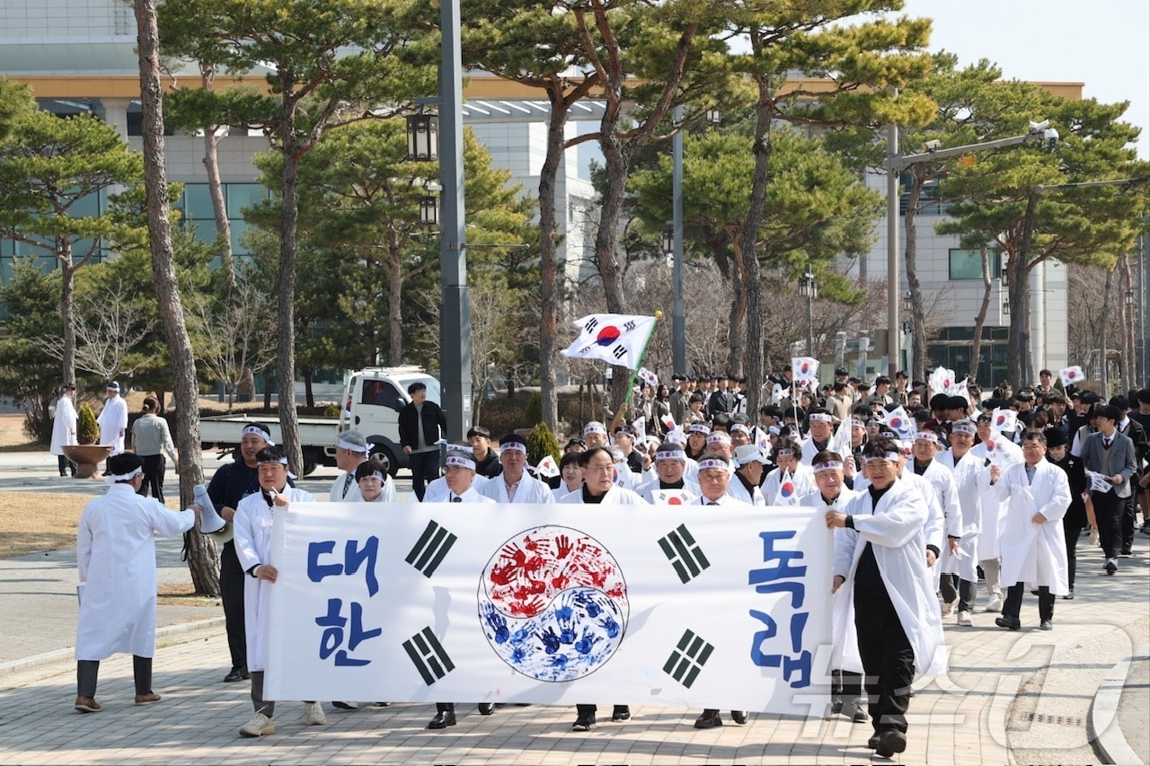 민주평화통일자문회의 고창군협의회(회장 박영택) 주관으로 열린 '다시 울리는 고창의 함성 0321 만세운동' 행사(고창군 제공. 재판매 및 DB금지)