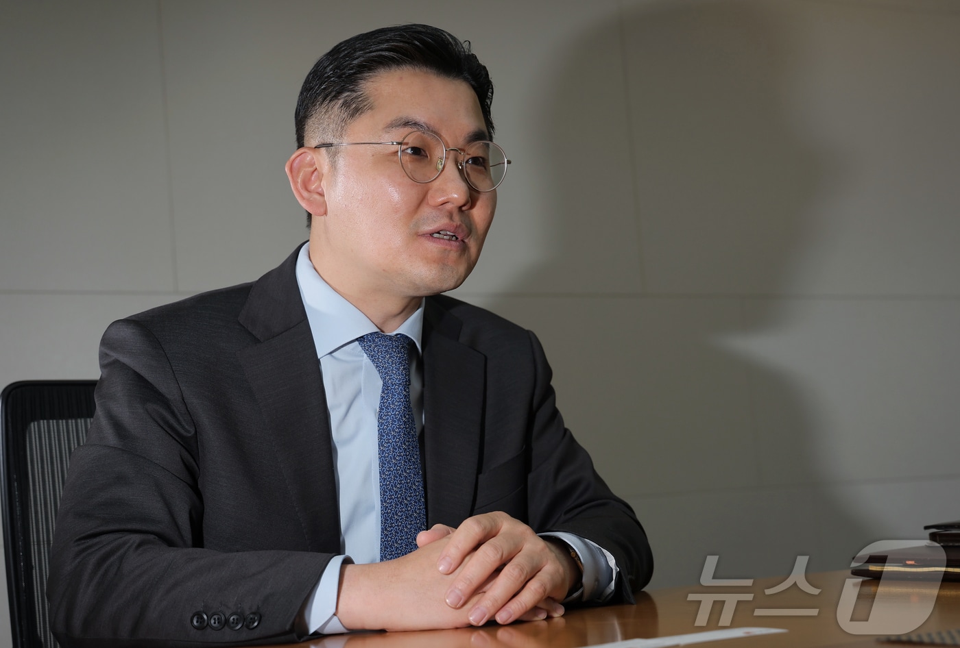 통일법제 전문가인 임형섭 변호사가 21일 오후 서울 중구 남대문로 법무법인 광장 사무실에서 뉴스1과 인터뷰를 하고 있다. ⓒ News1 박정호 기자