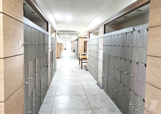 텅 빈 전북대학교 의대 복도./뉴스1 신준수 기자