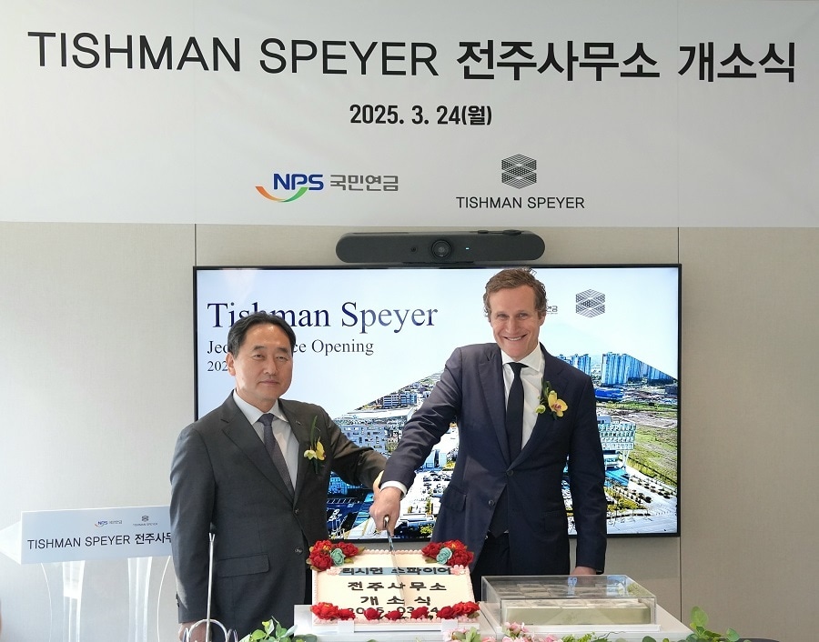 김태현(사진 왼쪽) 국민연금공단 이사장과 롭 스파이어 티시먼 스파이어 최고경영자