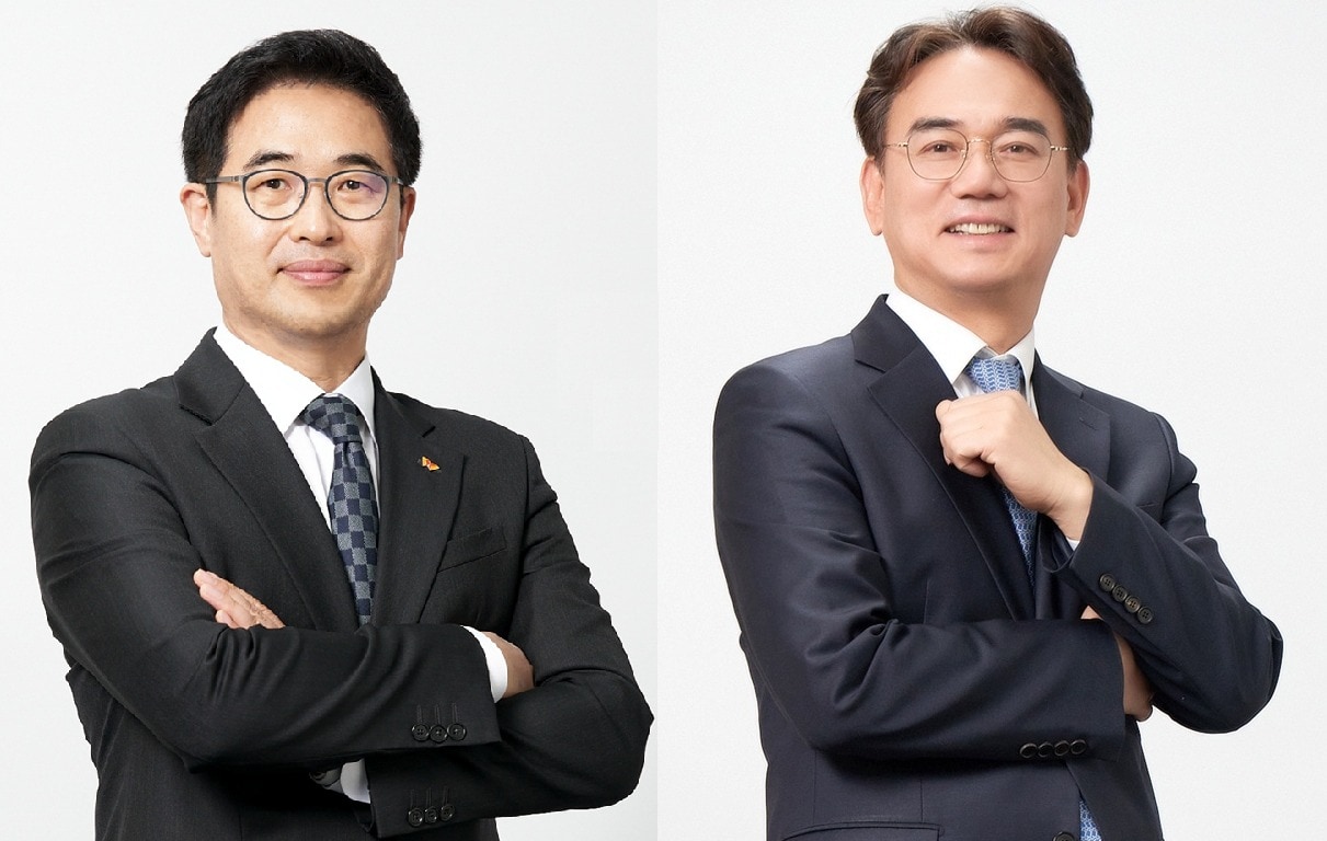 SK증권의 전우종 대표이사(왼쪽)와 정준호 대표이사(SK증권 제공)