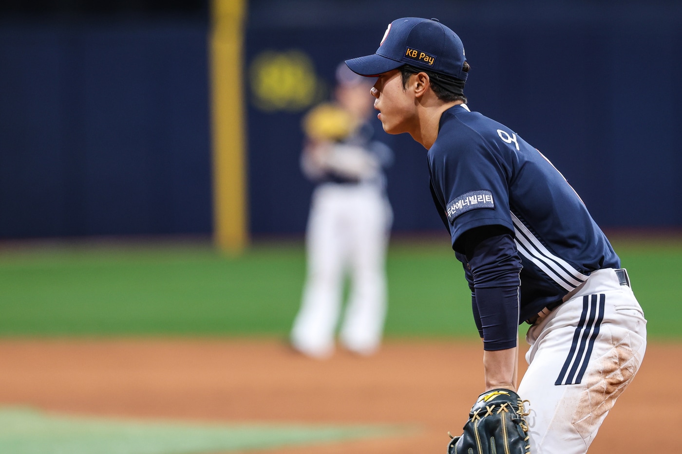 두산 베어스는 KB국민카드와 10년 연속 광고 프로모션 계약을 체결했다고 27일 밝혔다.(두산 베어스 제공)